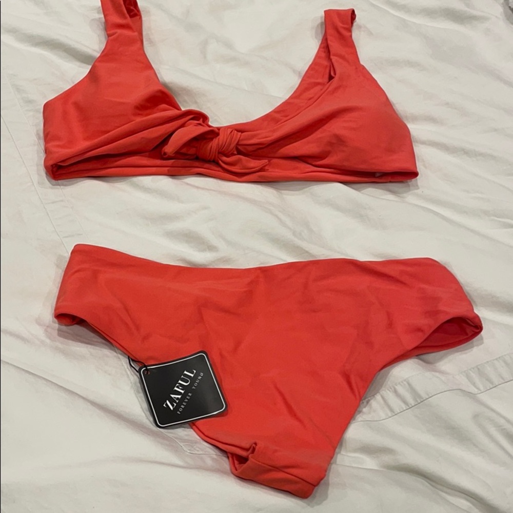bikini - Picture 4 of 4